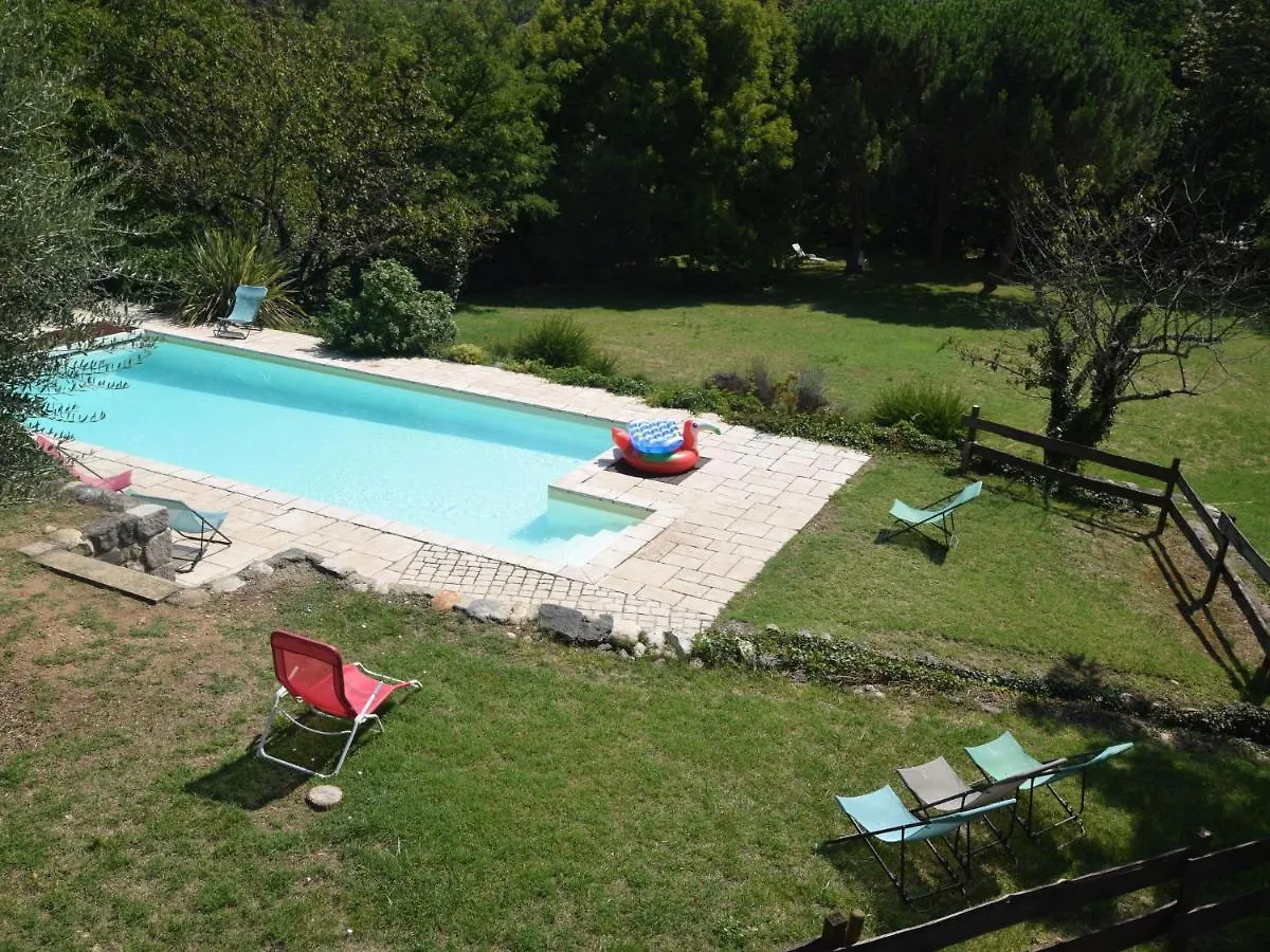 Casa de Férias Peaceful Vacation Home With Pool In Ardeche Lalevade-dʼArdèche