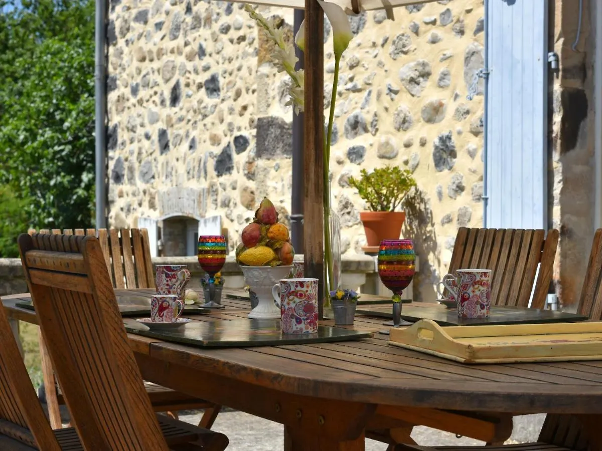 Peaceful Vacation Home With Pool In Ardeche Lalevade-dʼArdèche Casa de Férias