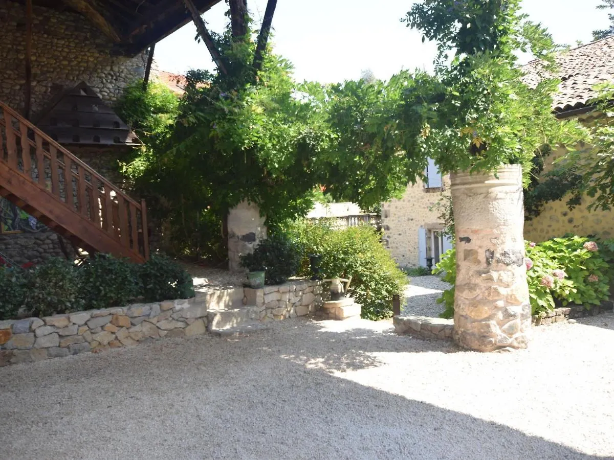 Peaceful Vacation Home With Pool In Ardeche Lalevade-dʼArdèche