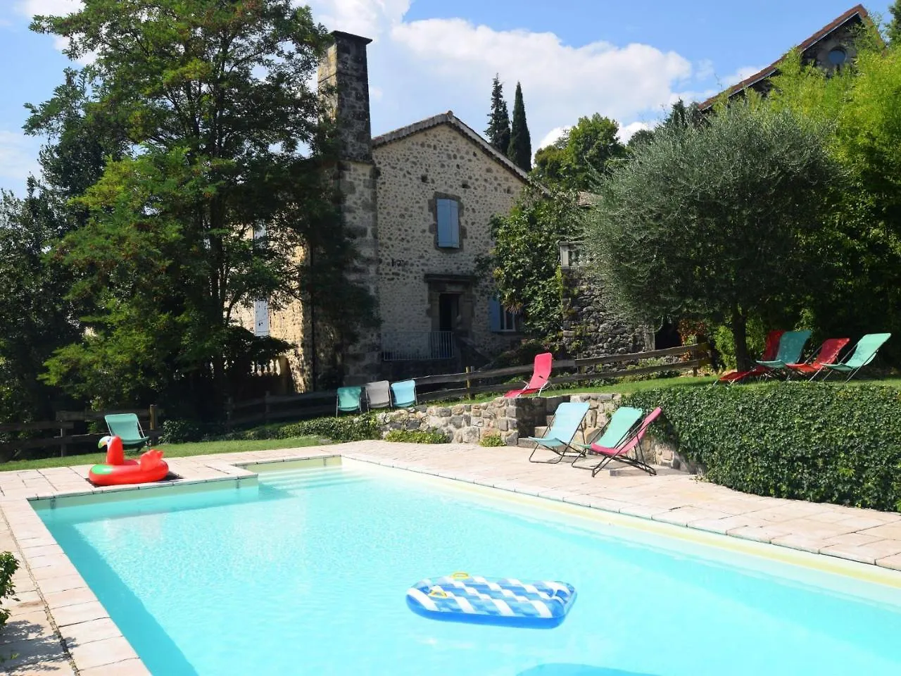 Peaceful Vacation Home With Pool In Ardeche Lalevade-dʼArdèche